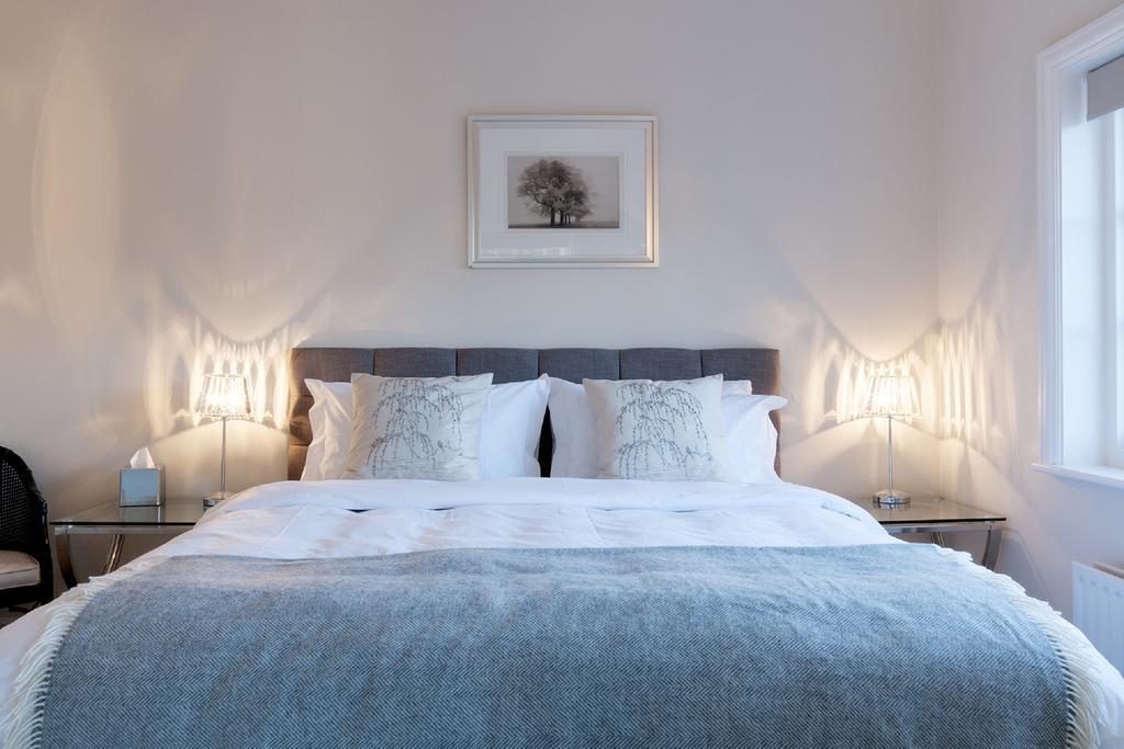 Peaslake Hurtwood Hotel מראה חיצוני תמונה
