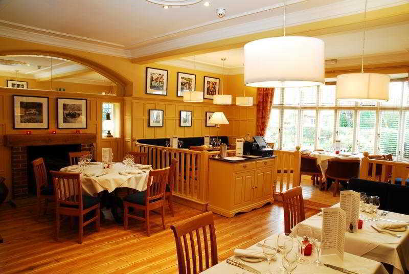 Peaslake Hurtwood Hotel מראה חיצוני תמונה