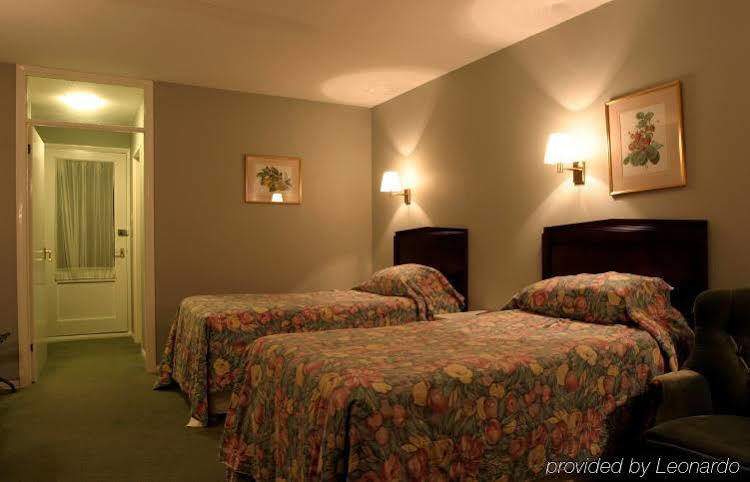 Peaslake Hurtwood Hotel מראה חיצוני תמונה